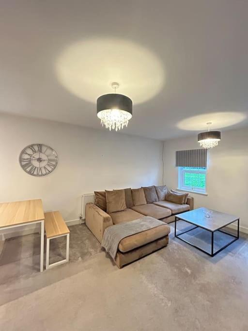 Luxury Countryside Stay - Waters Upton, Телфорд Екстериор снимка